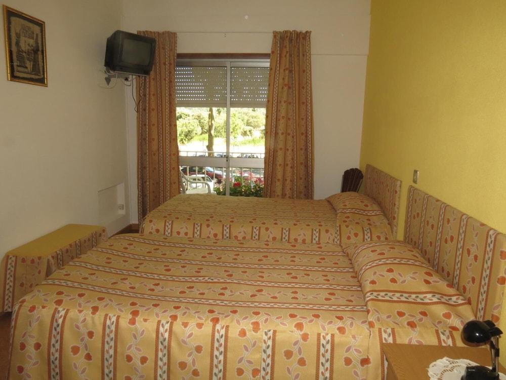 Albergue Pereira Guesthouse ファティマ エクステリア 写真