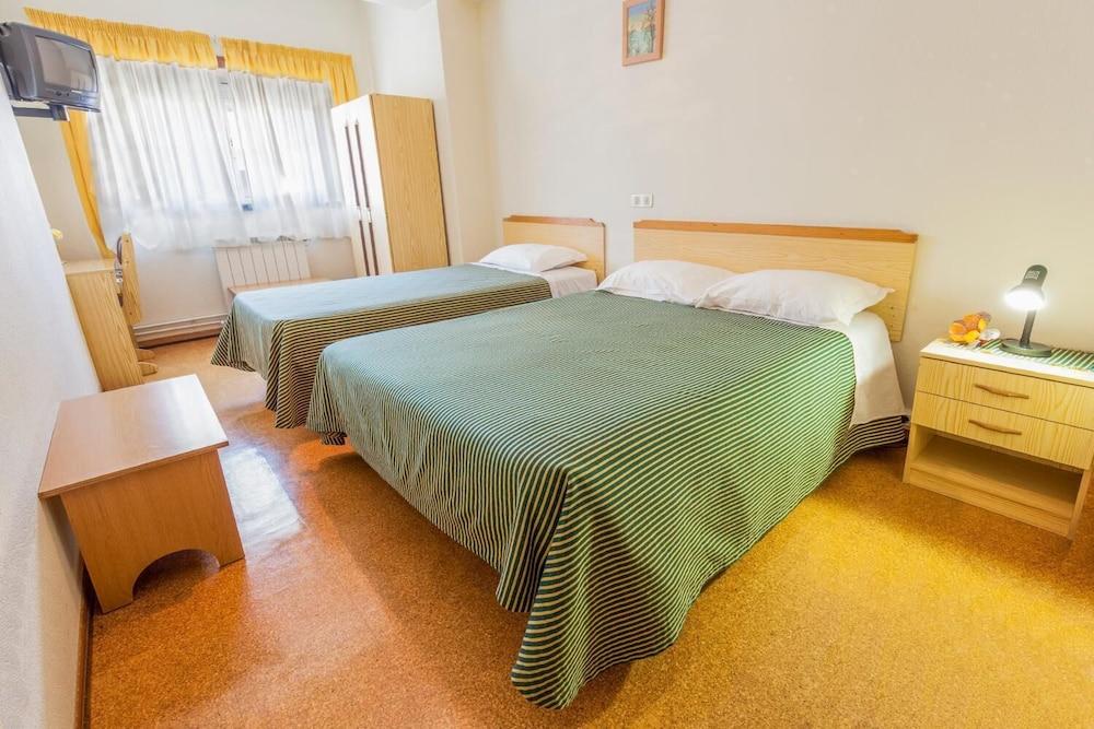 Albergue Pereira Guesthouse ファティマ エクステリア 写真